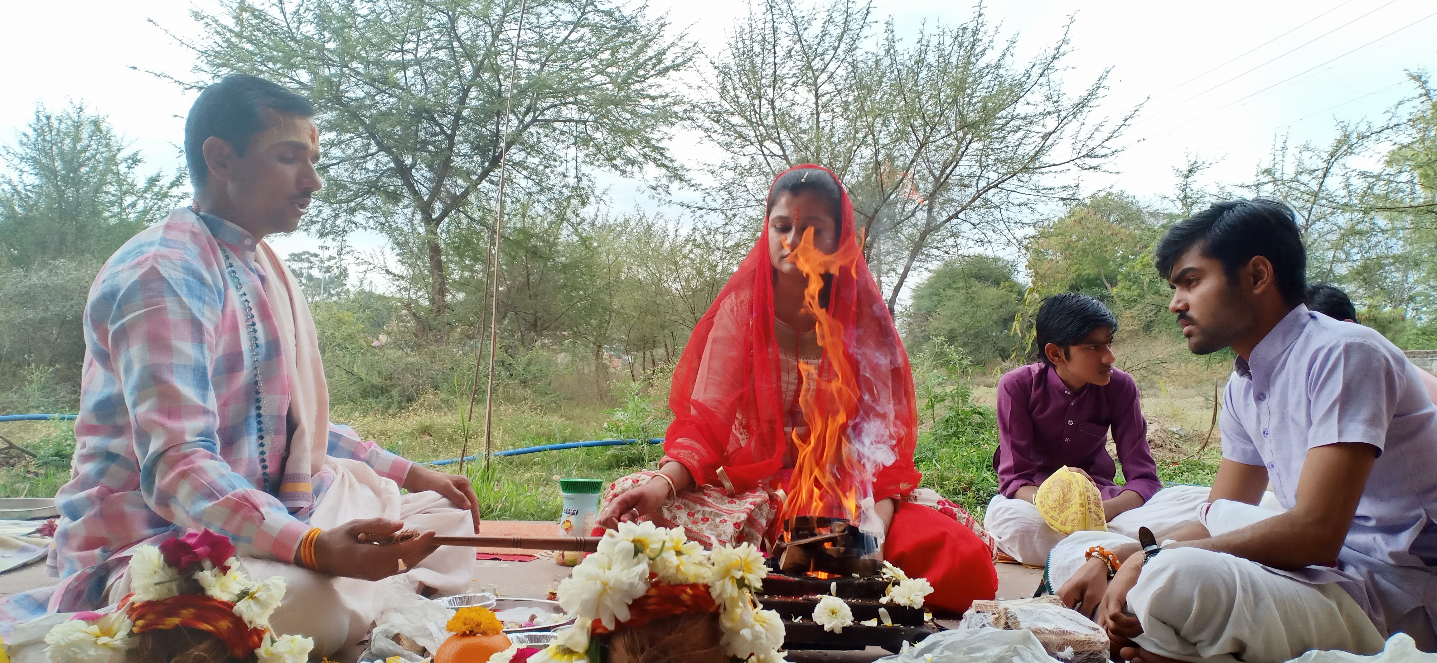 अगांरक मंगल दोष शांति जाप हवन पूजन करते हुऐ मेघा जी आगरा सेangark Mangal dhosh shanti pujan  jaap haven karte huve megha  Ji agra se