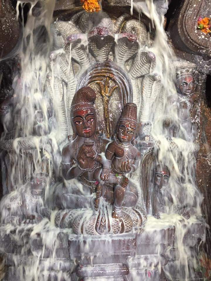 उज्जैन में नागचंद्रेश्वर भगवान के दर्शन महाकाल के ऊपर ujjain me nag chandreshwar Mahadev Mahakal ke upar darshan