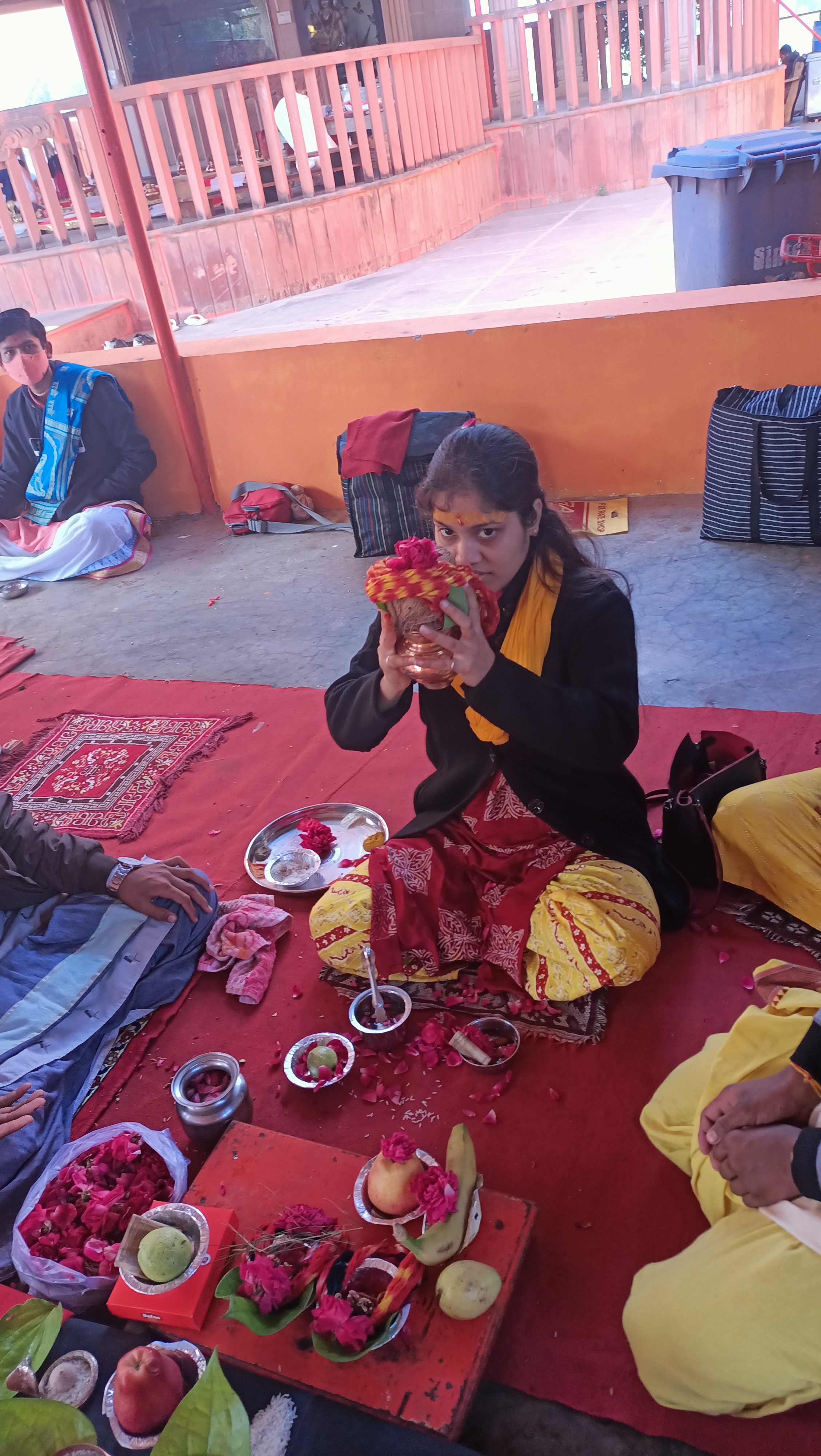 Kalsarp dos Shanti Pujan havan Abhishek Karate hue Agra se udita Tomar